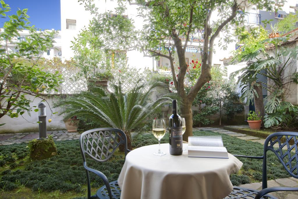 Relais Villa Angiolina Sorrento Eksteriør billede