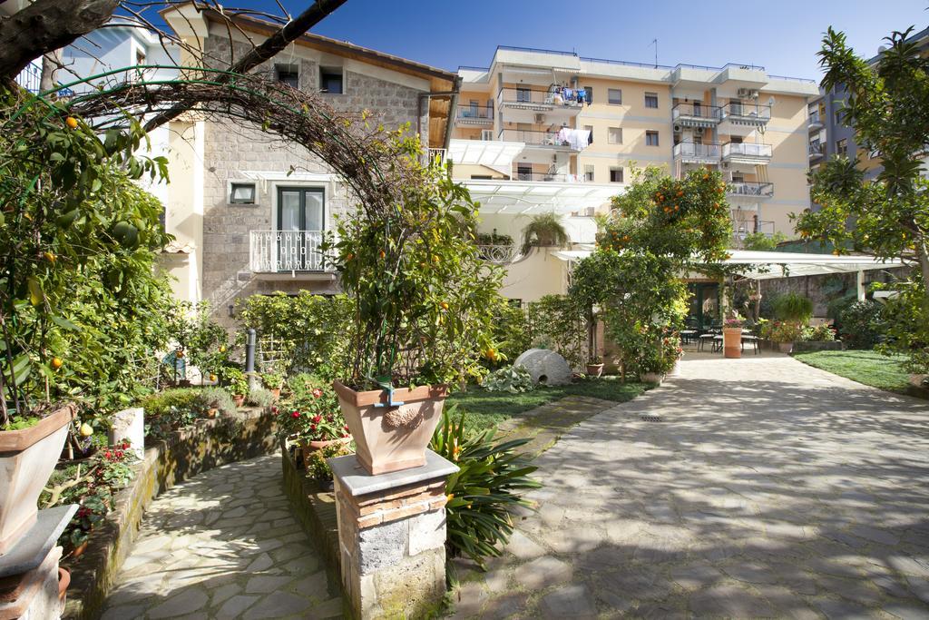 Relais Villa Angiolina Sorrento Eksteriør billede