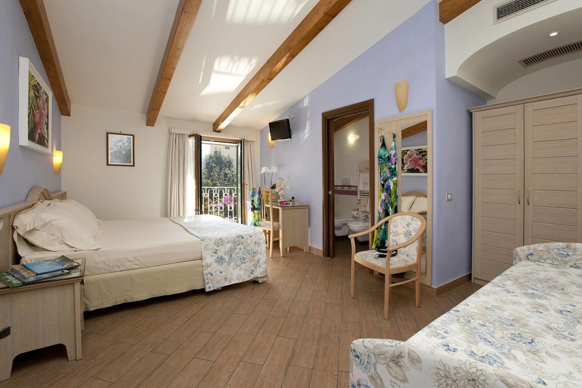 Relais Villa Angiolina Sorrento Eksteriør billede