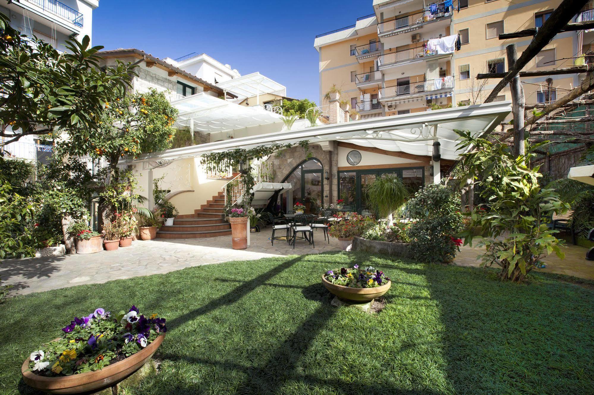 Relais Villa Angiolina Sorrento Eksteriør billede