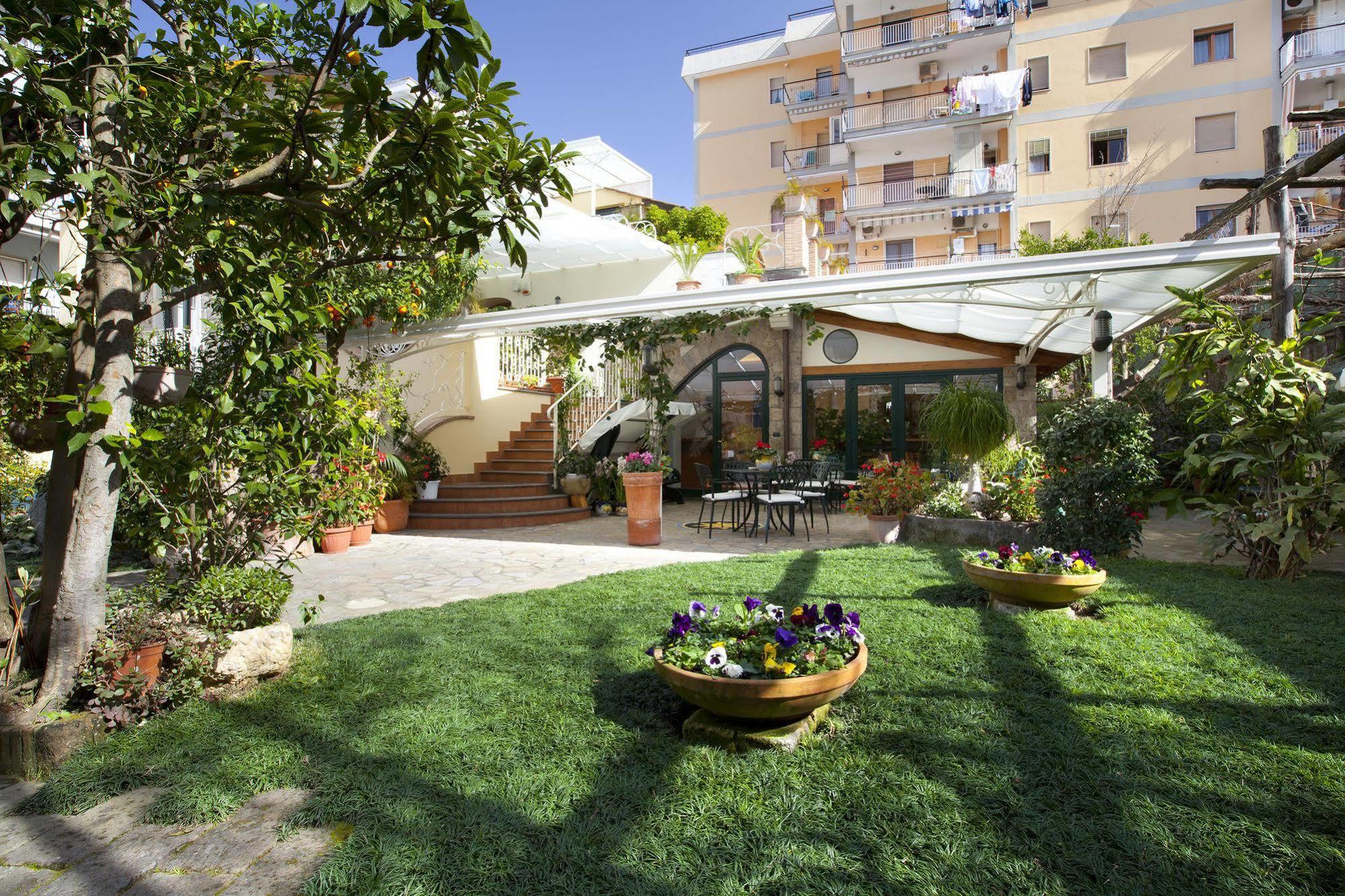 Relais Villa Angiolina Sorrento Eksteriør billede