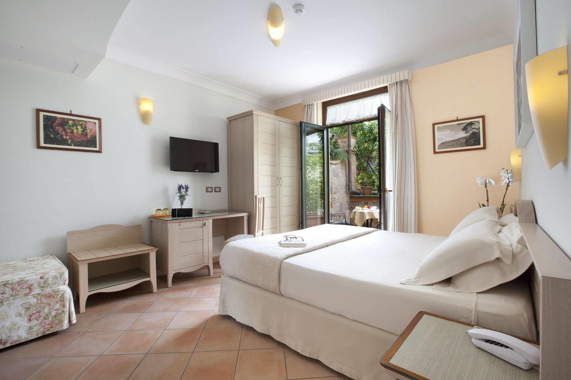 Relais Villa Angiolina Sorrento Eksteriør billede